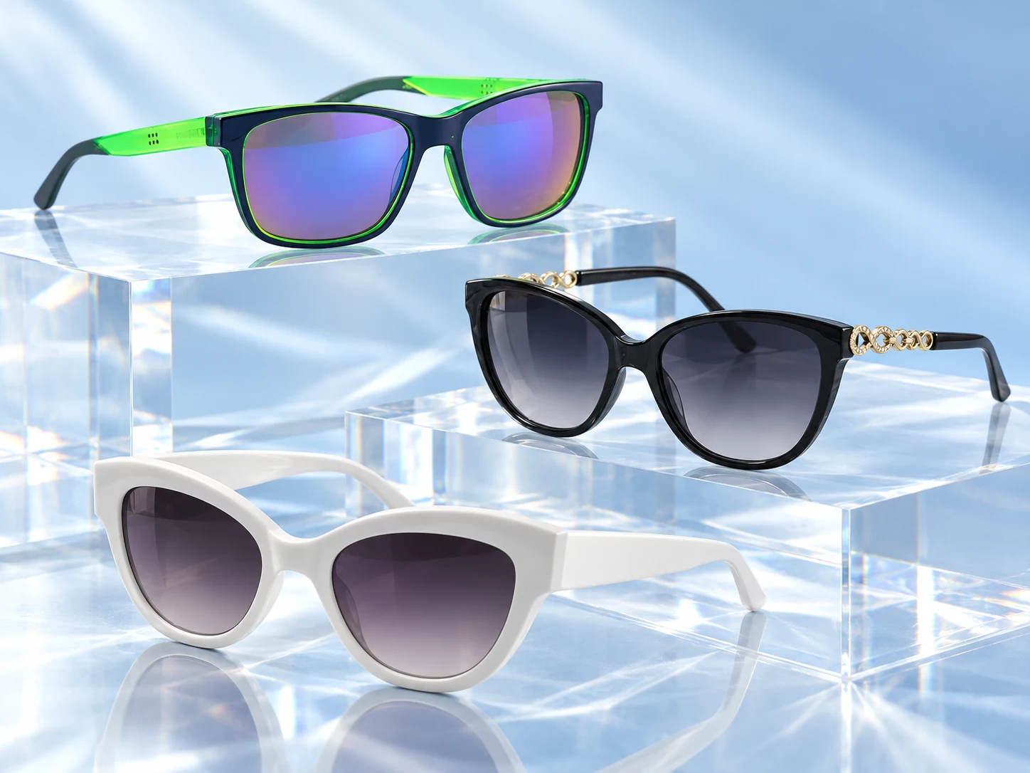 AI campaign based on JUNLIAN Adult Sunglasses: Three distinctive silhouettes