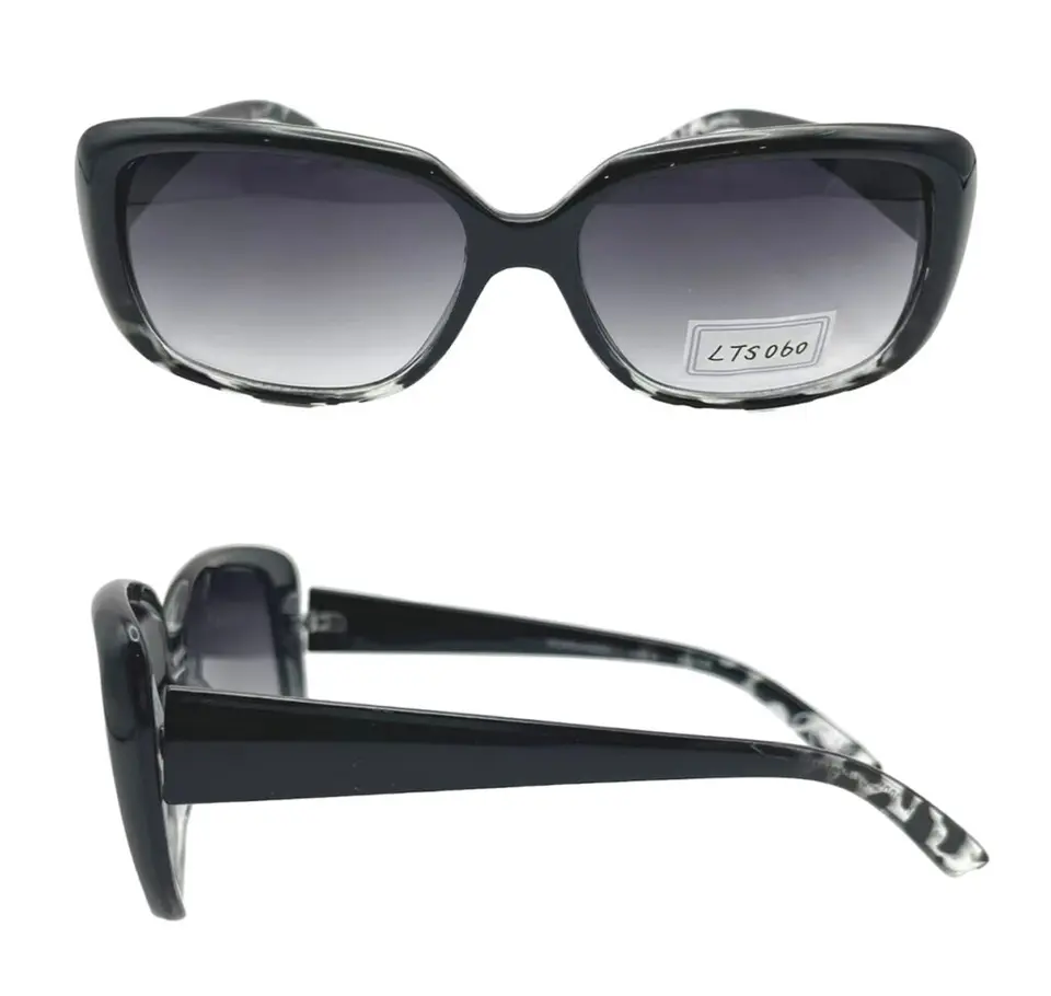 Black softly squared sunglasses
