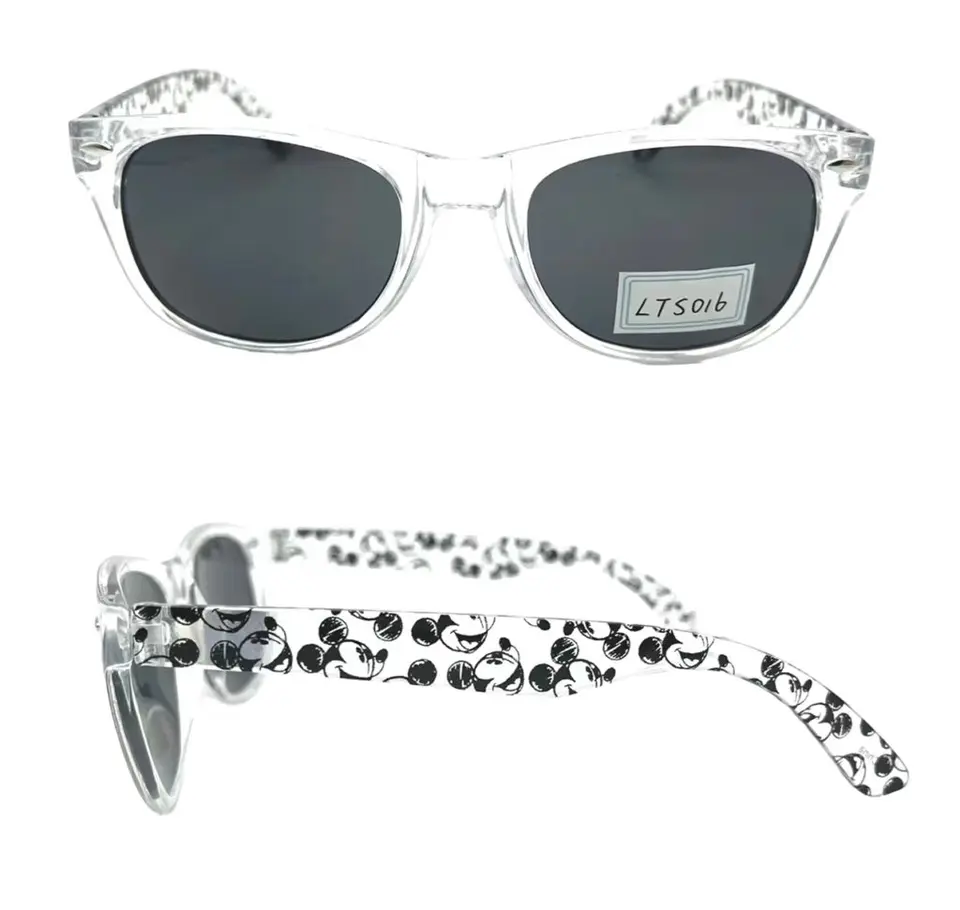 Monochrome patterned sunglasses