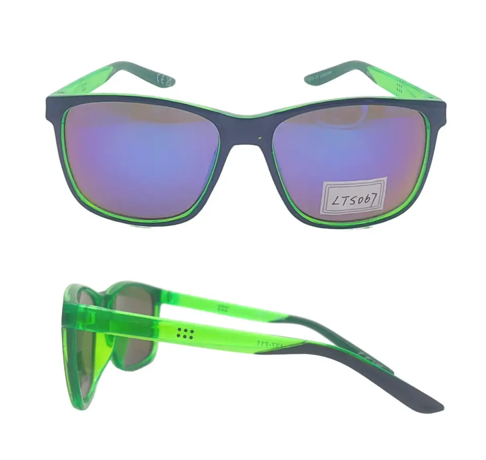 Green mirrored square sunglasses